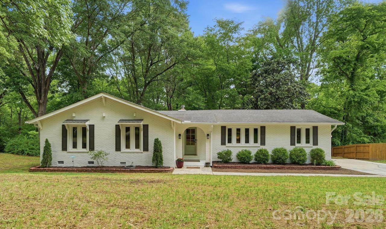 6535 Summerlin Pl., Charlotte, NC 28226
