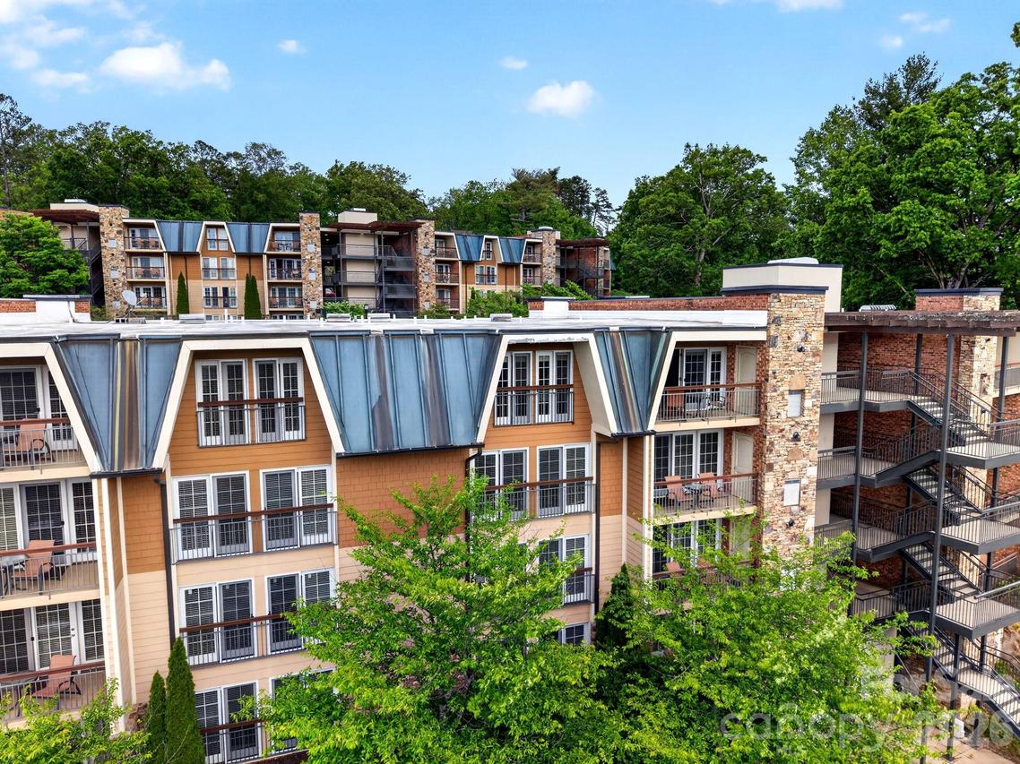 404 Bowling Park Rd., Asheville, NC 28803