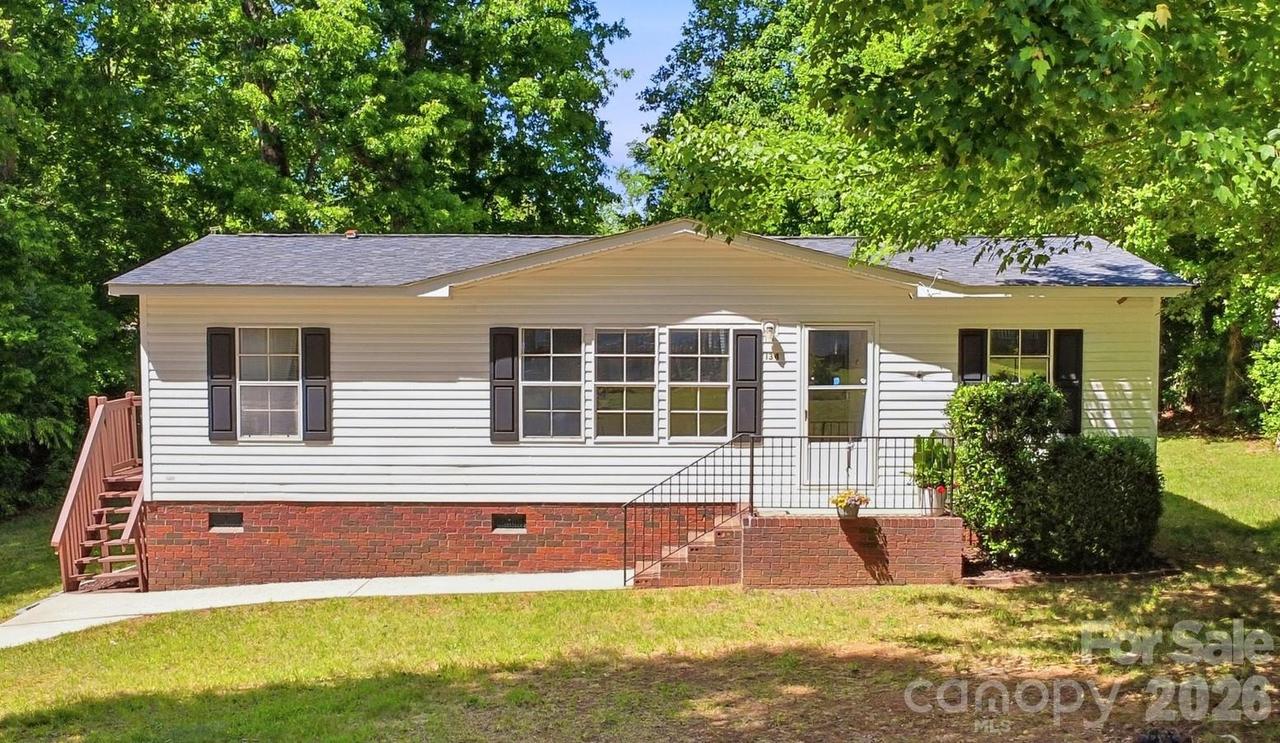 134 Knight N Gail Dr., Mooresville, NC 28115