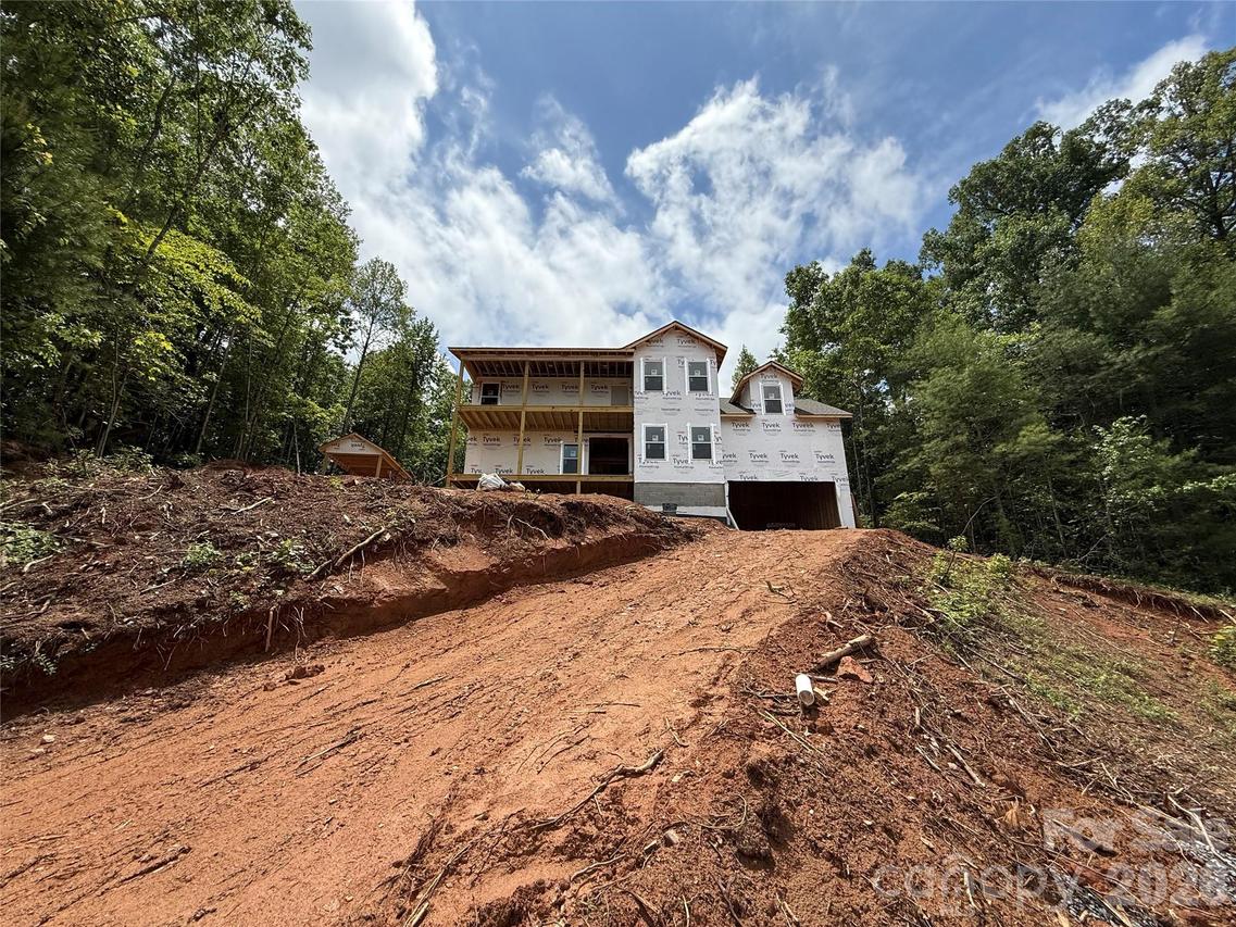 399 Huntington Woods St., Lenoir, NC 28645