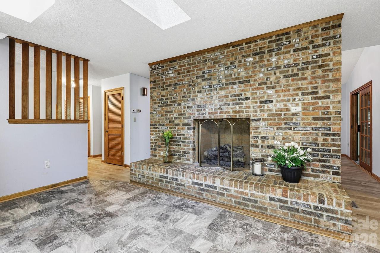 1 Mountain Heritage Pl., Candler, NC 28715