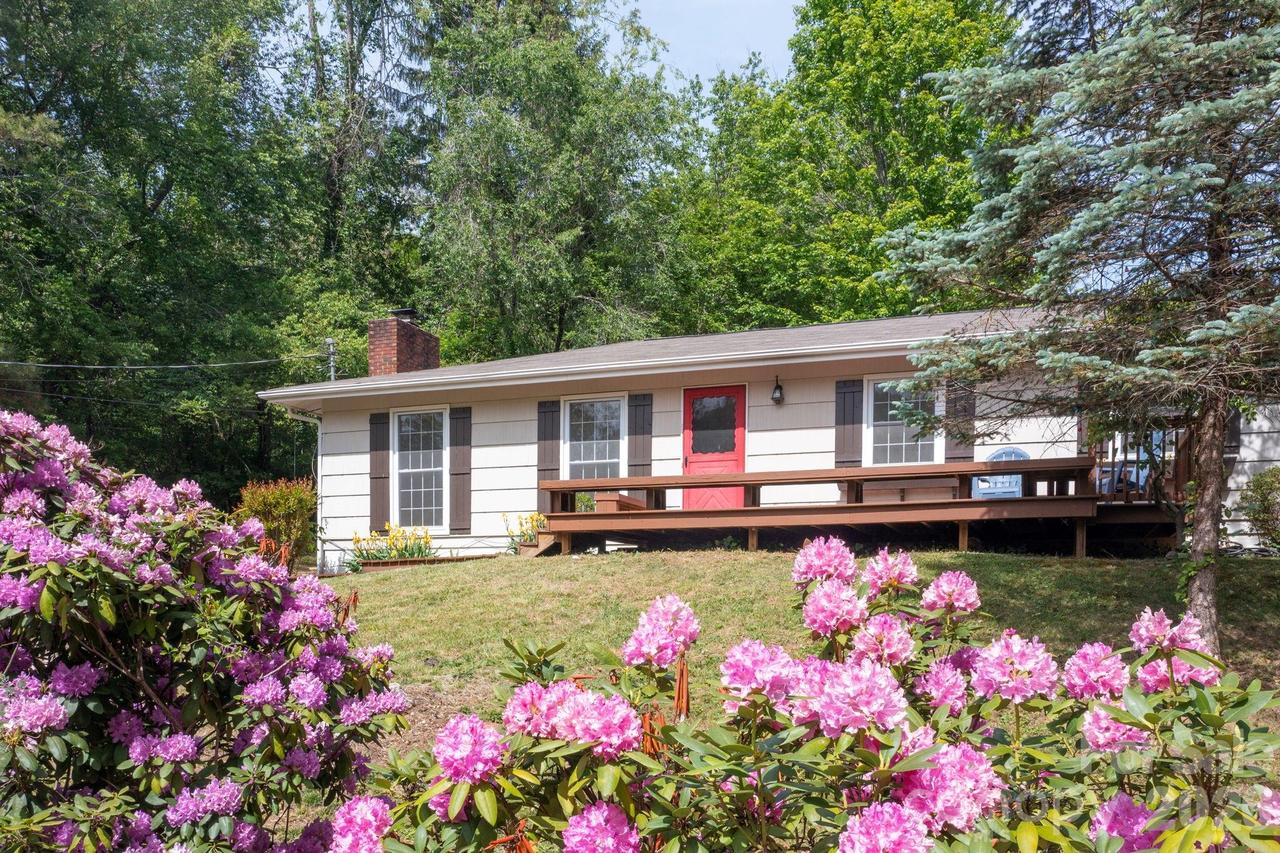 34 Wolfe Cove Rd., Asheville, NC 28804
