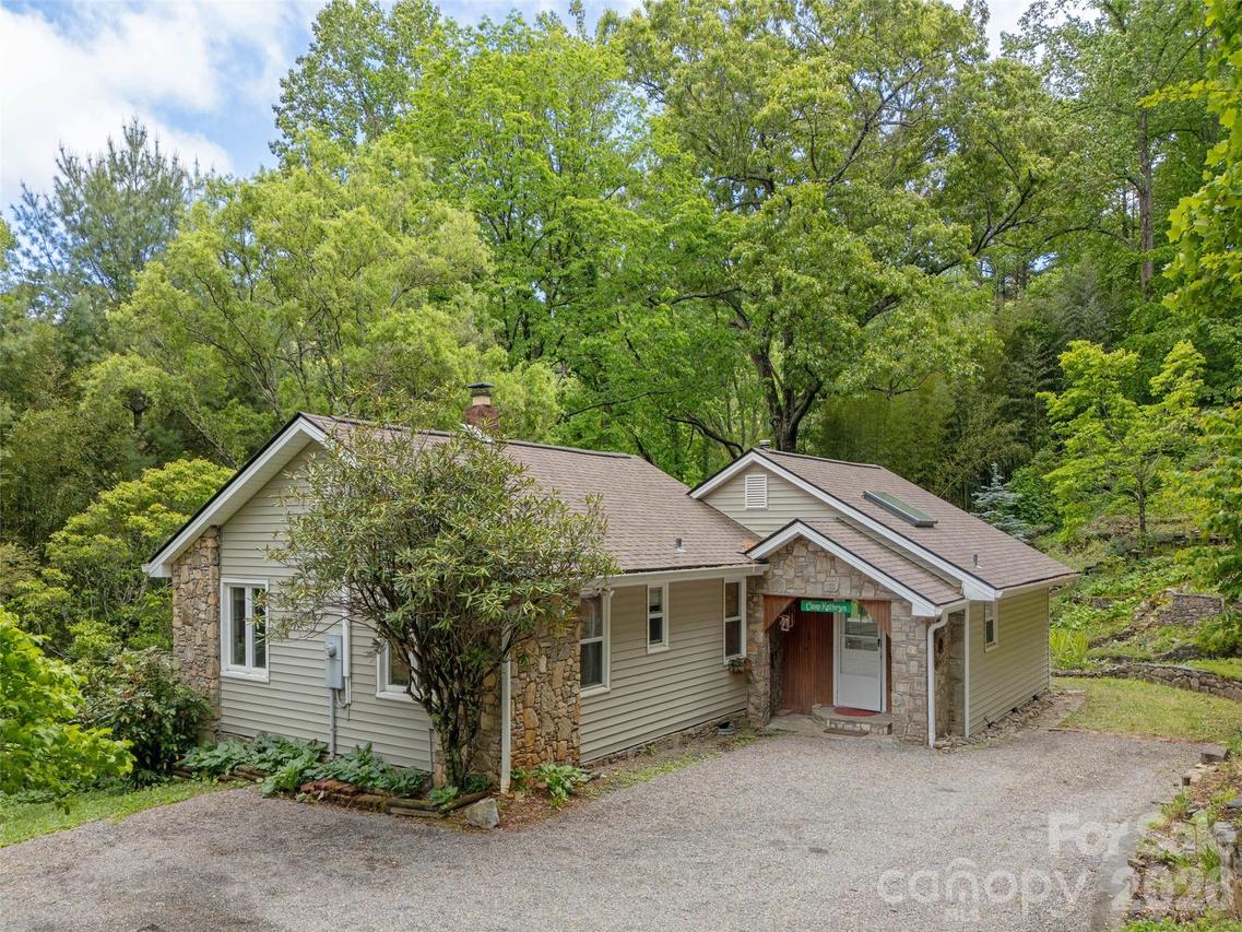 411 Patton Mountain Rd., Asheville, NC 28804