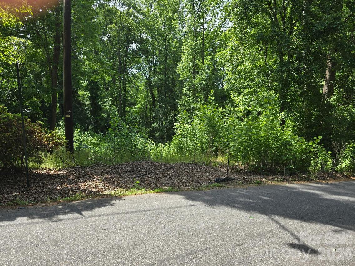 212 Montgomery Dr., Statesville, NC 28625