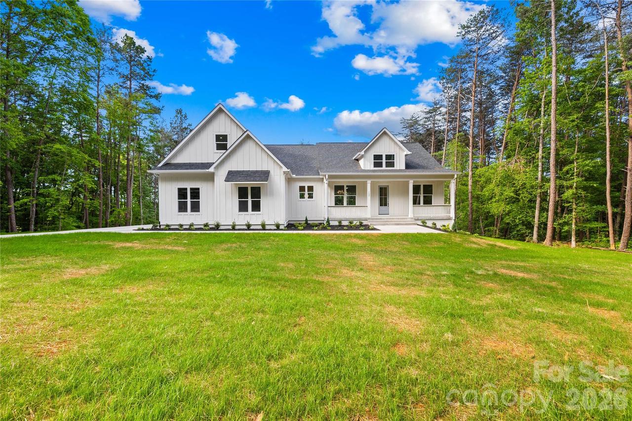 123 Pier Dr., Statesville, NC 28677