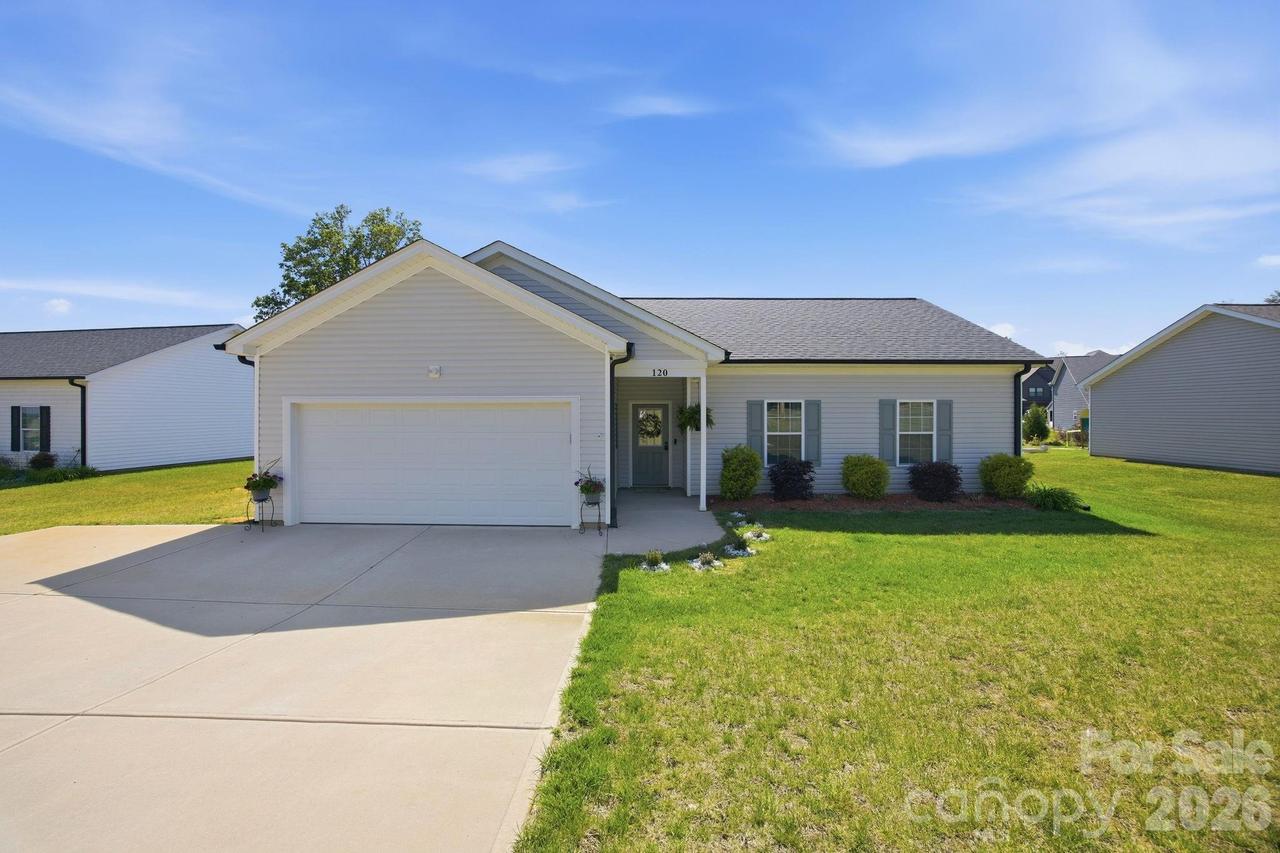 120 Elmwood Rd., Statesville, NC 28625
