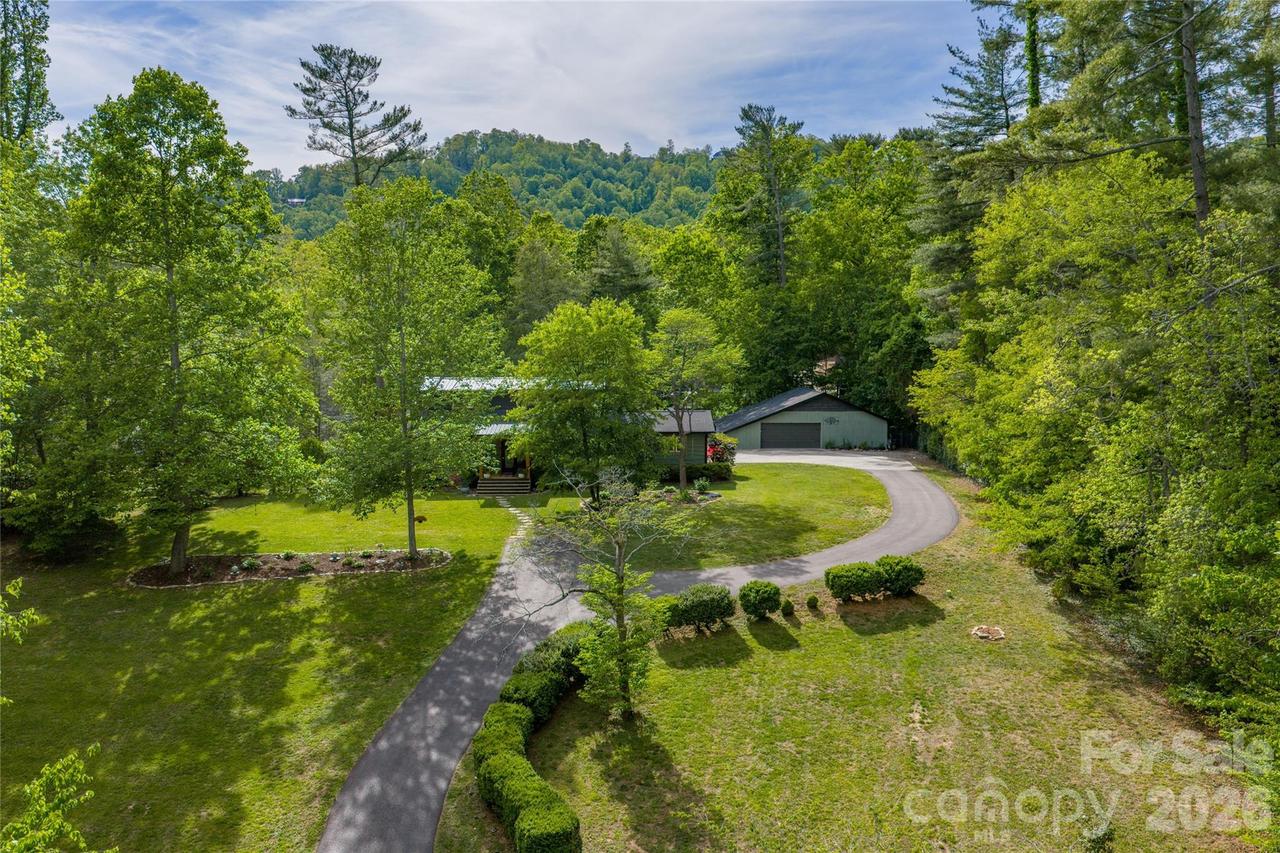 19 Chipping Green Dr., Arden, NC 28704