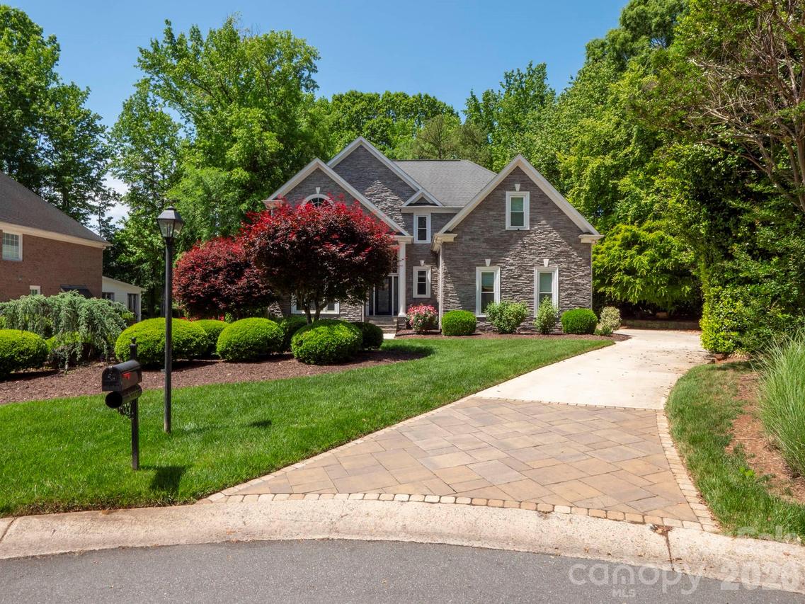 5219 Cadbury Ct., Charlotte, NC 28277