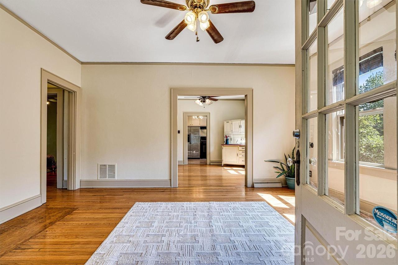 220 W 8th St., Newton, NC 28658