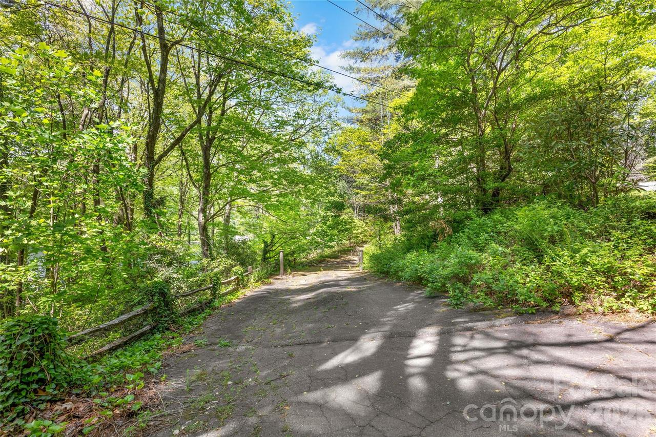 1923 Cold Mountain Rd., Lake Toxaway, NC 28747