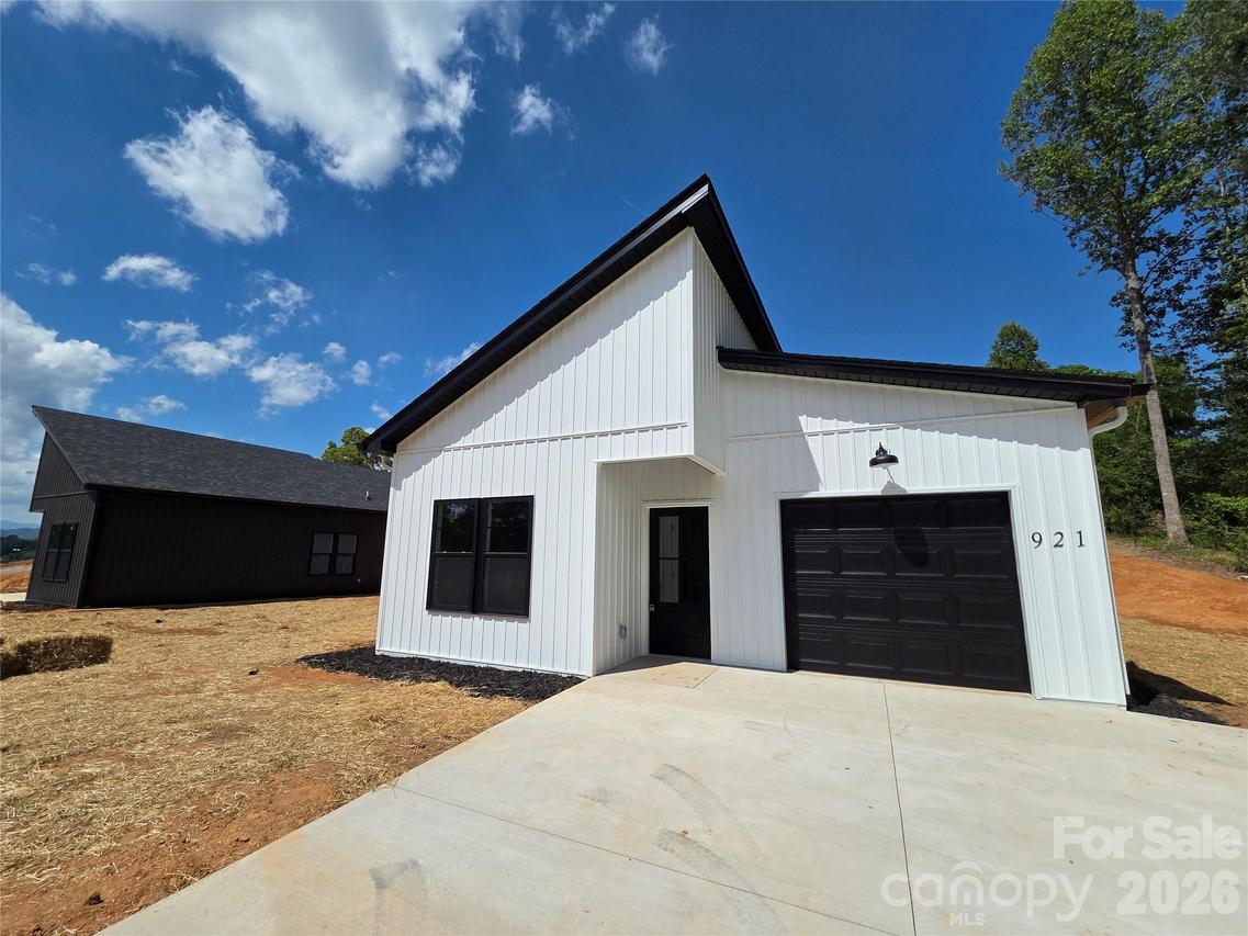 921 Overlook Dr. #5, Lenoir, NC 28645