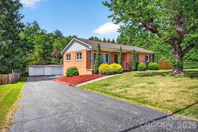 New Homes For Sale This Week That Attend East Henderson High: May 22nd to May 28th