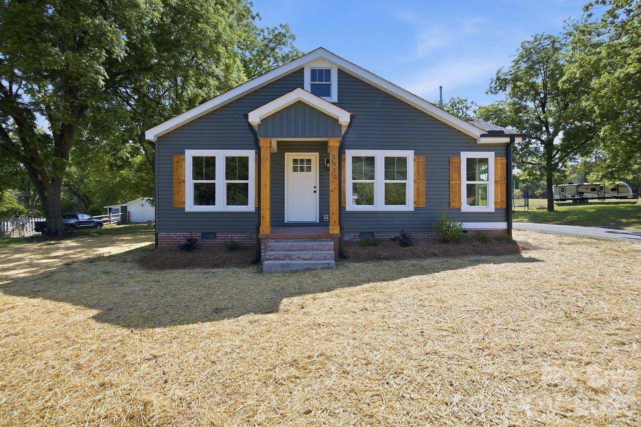 1012 Midlake Rd., Kannapolis, NC 28083