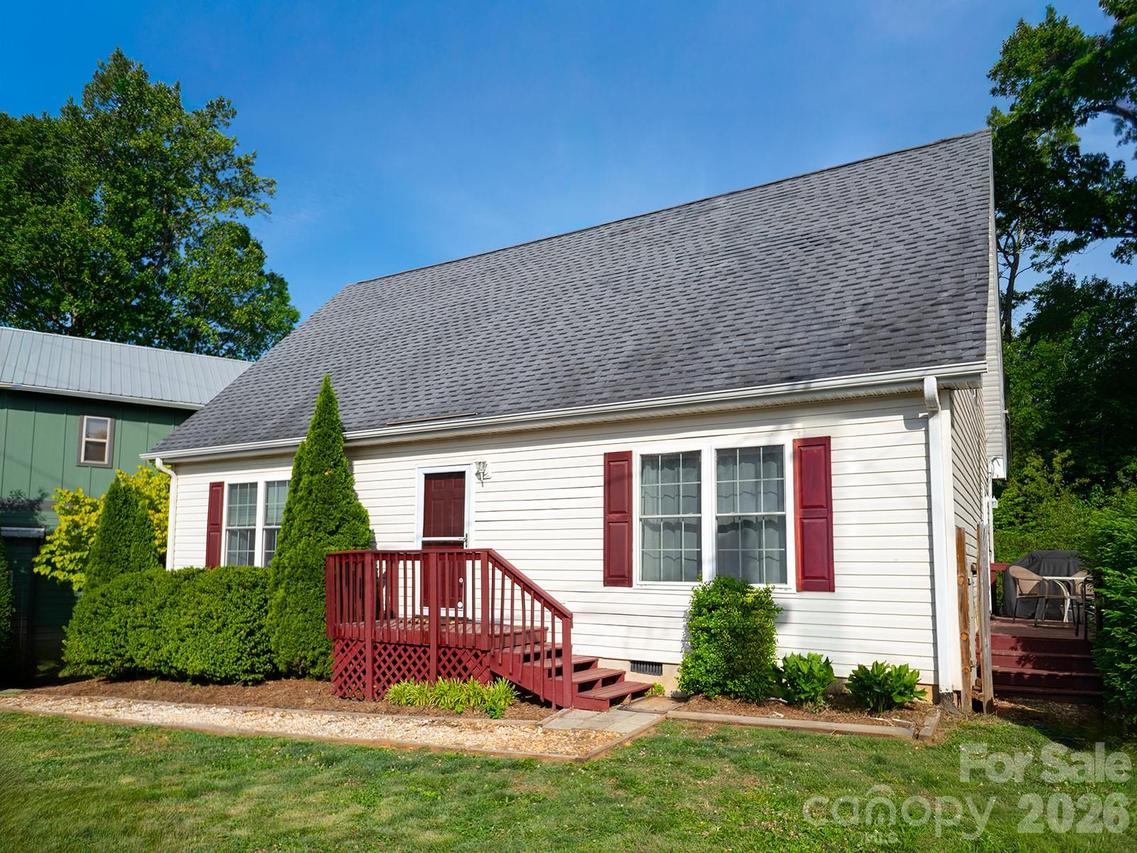 206 Courtland Pl., Asheville, NC 28801