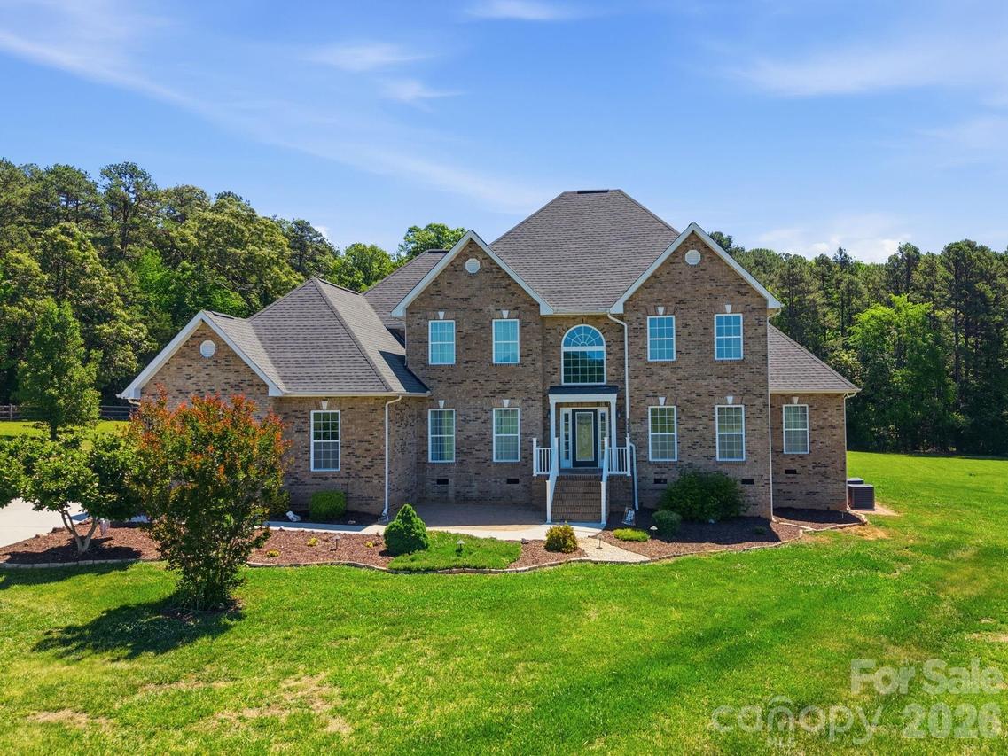 1434 Steeplechase Dr., Mount Pleasant, NC 28124