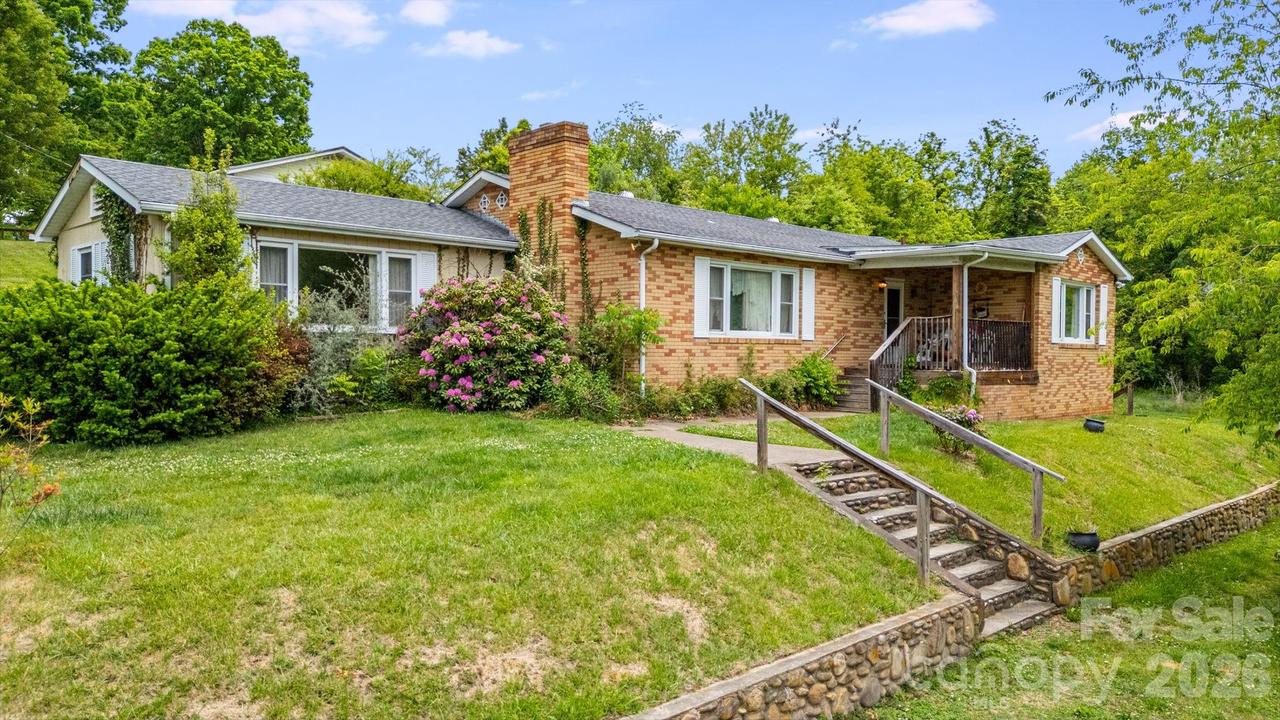 48 Ellen Ave., Canton, NC 28716