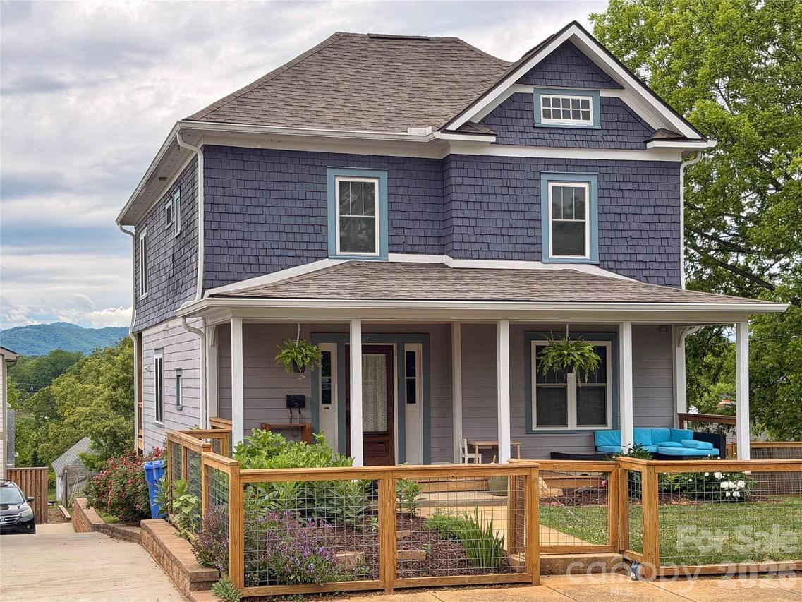 17 Ora St., Asheville, NC 28801
