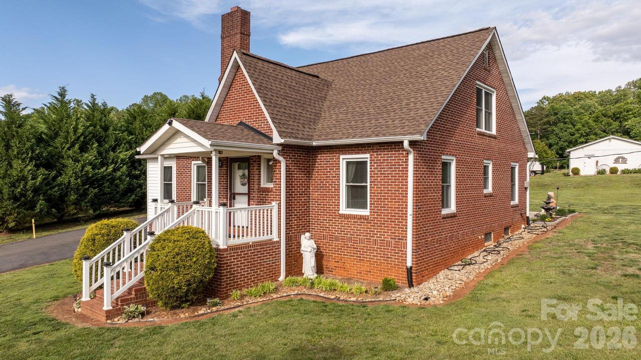 2582 Startown Rd., Newton, NC 28658
