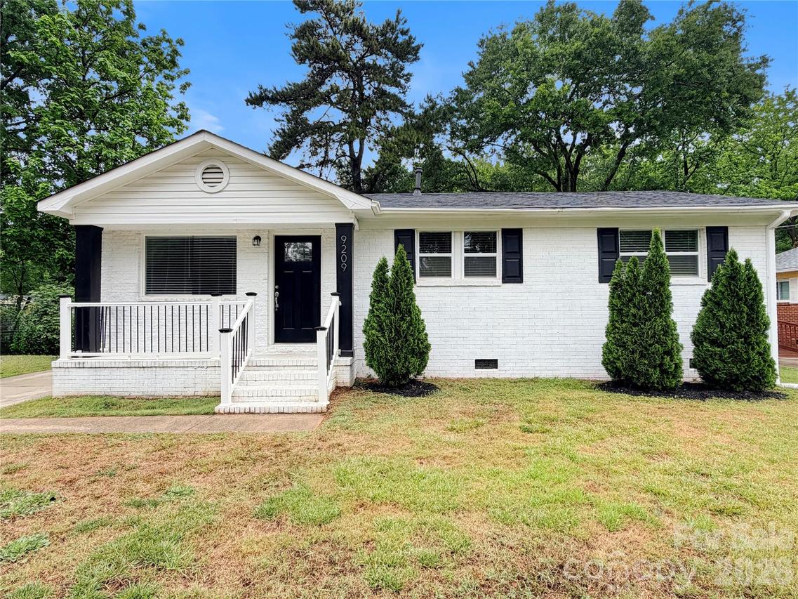 9209 Edgevale Dr., Charlotte, NC 28216