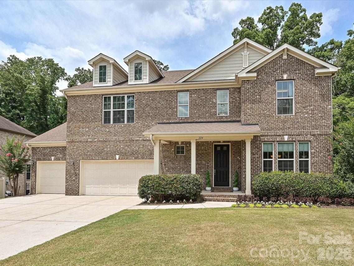 224 Kingsdown Ave., Charlotte, NC 28270
