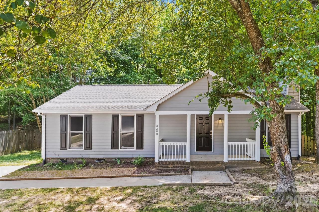 8200 Chrisbry Ln., Charlotte, NC 28215