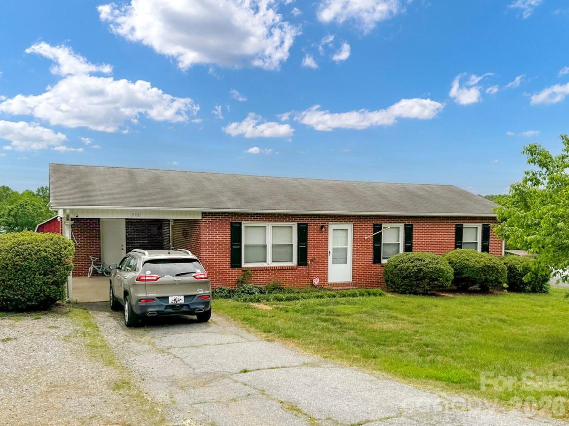 2101 Lamesa Ct., Lenoir, NC 28645