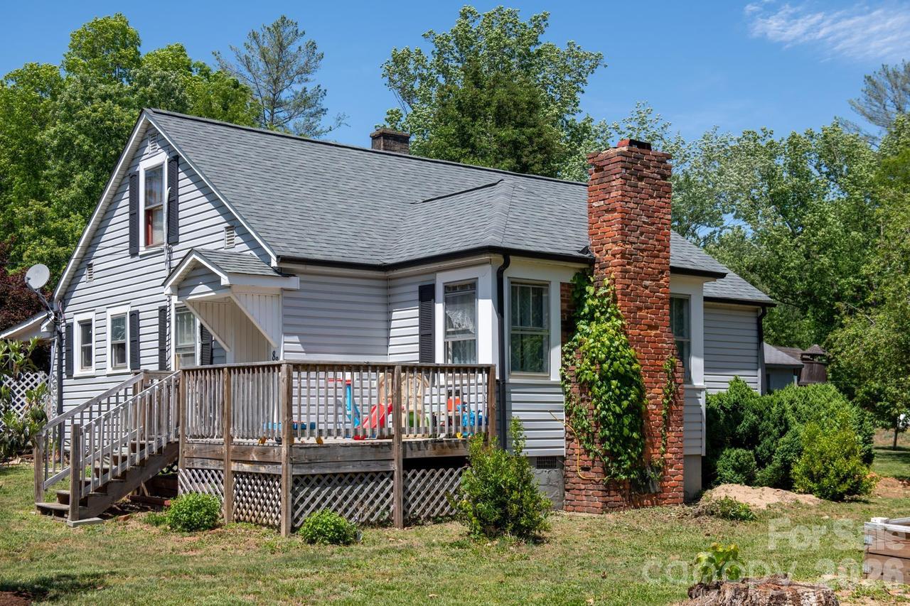 828 Jamestown Rd., Morganton, NC 28655