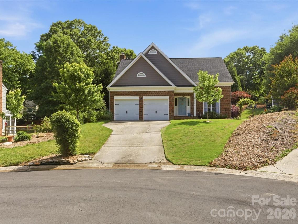 9804 Park Springs Ct., Charlotte, NC 28210