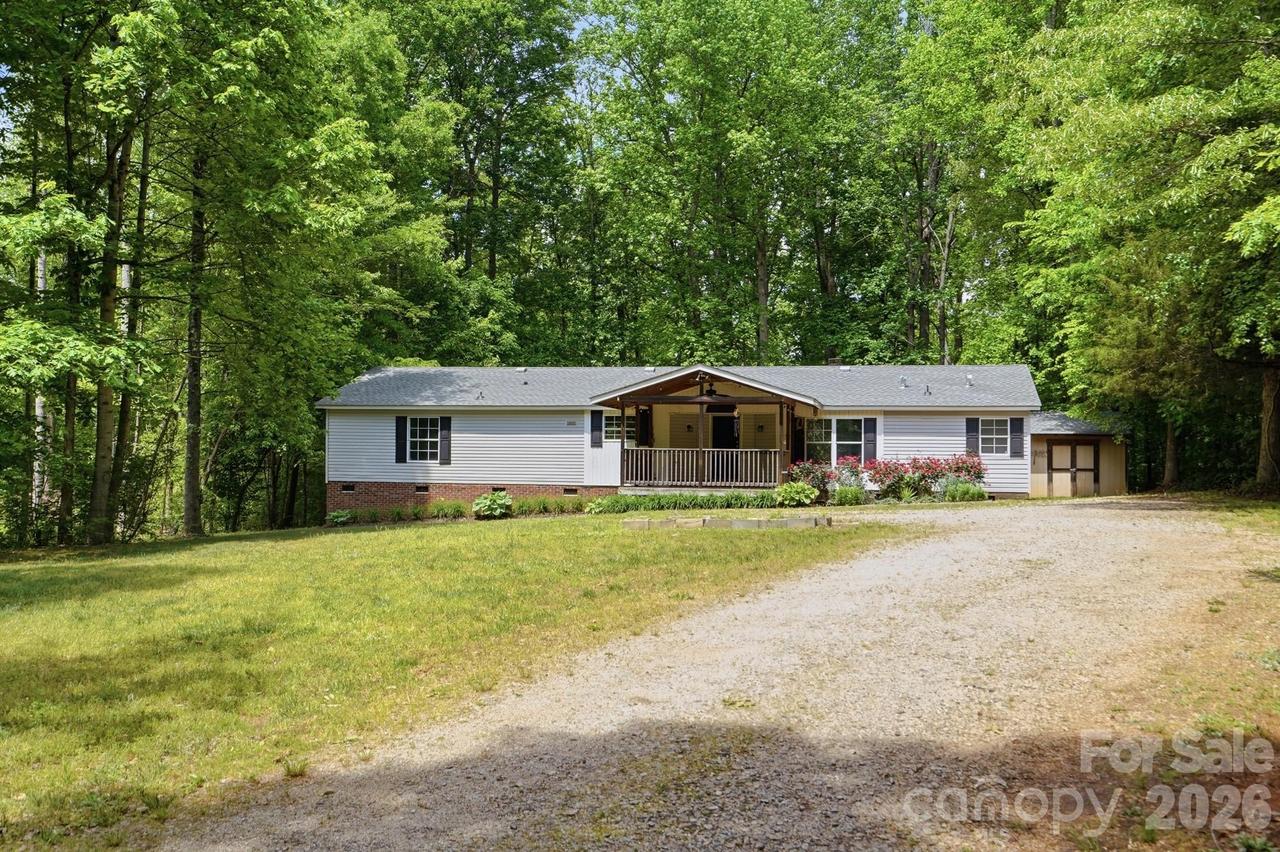 4965 Mundy Ln., Denver, NC 28037