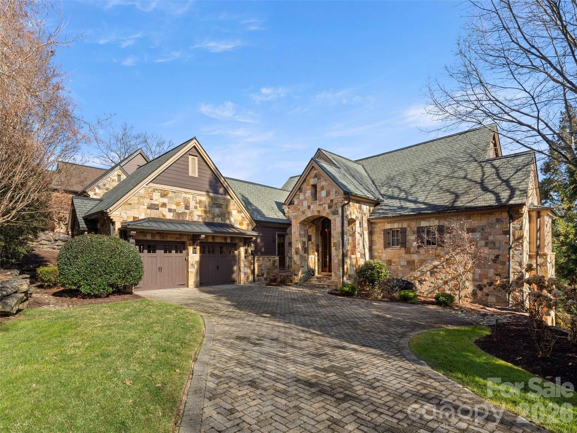 572 Walnut Valley Pkwy., Arden, NC 28704