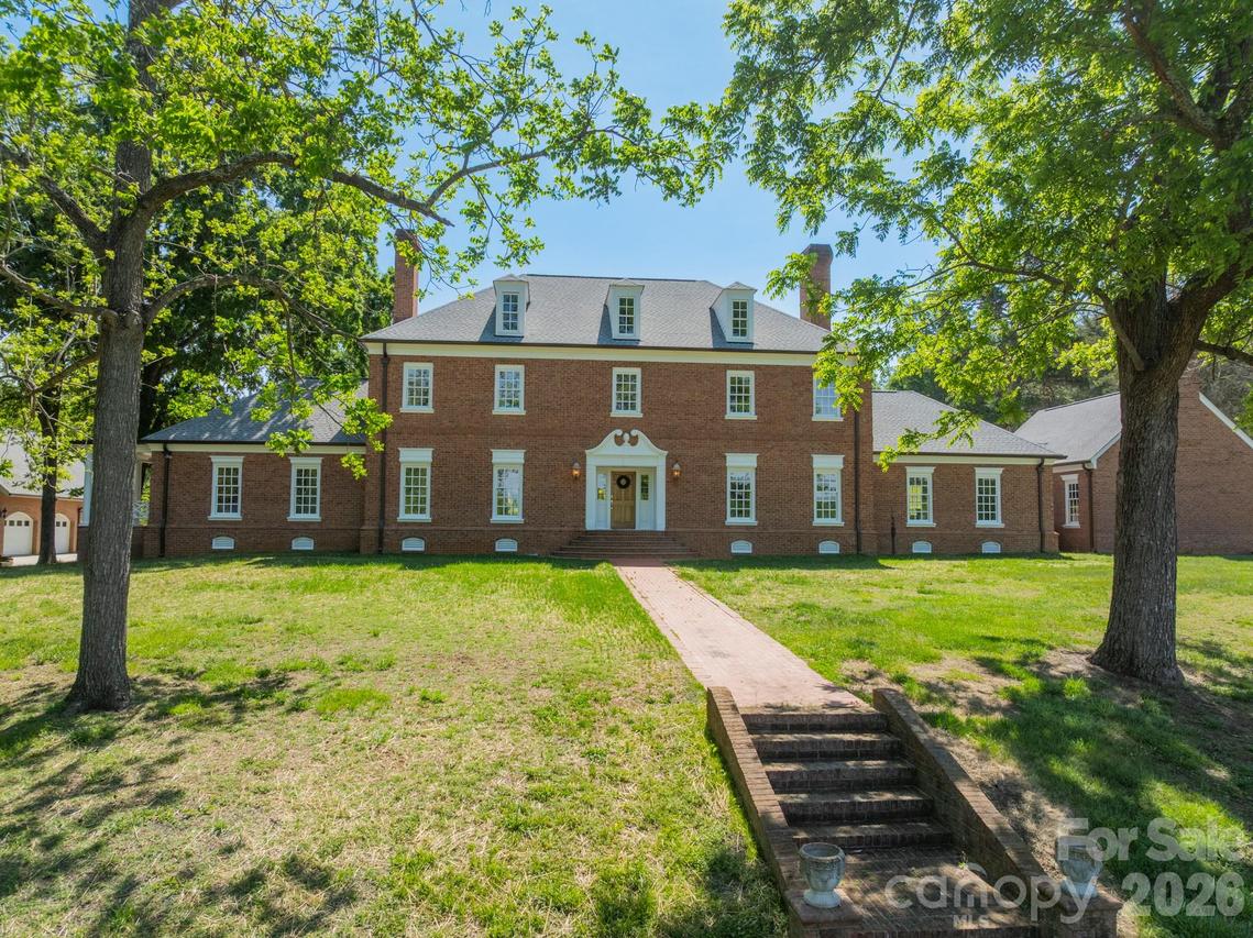 4030 Oak Hollow Ln., Harrisburg, NC 28075