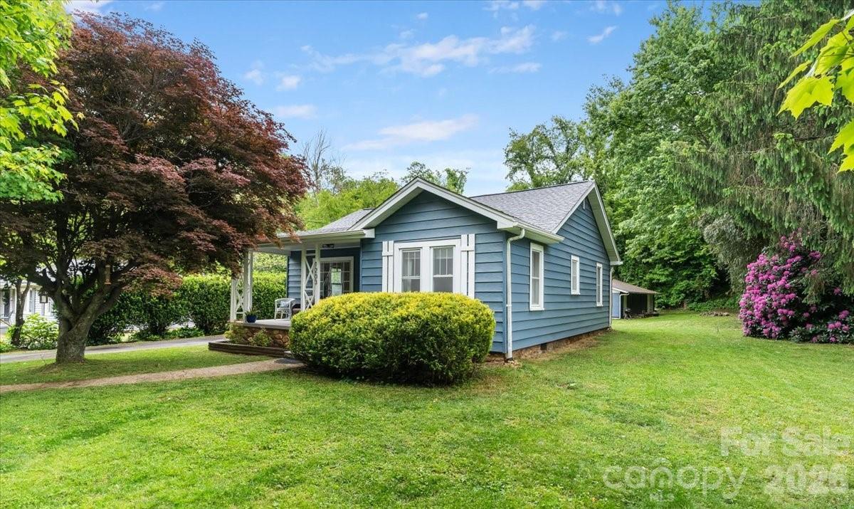 1203 Allens Creek Rd., Waynesville, NC 28786