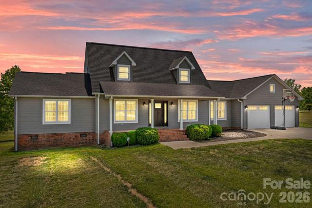 New Homes For Sale This Week That Attend Springmore Elementary: May 1st to May 7th