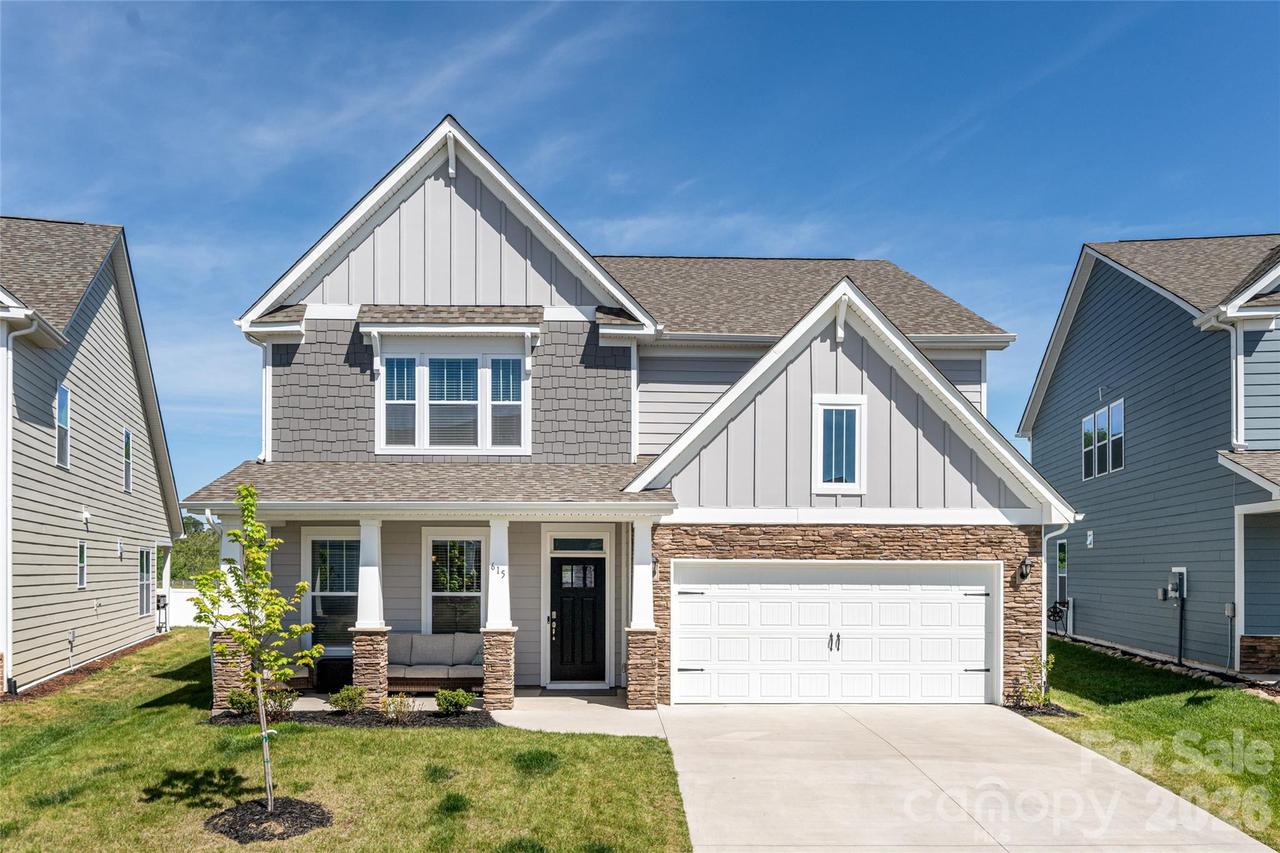 615 Fox Cove Rd., Hendersonville, NC 28792