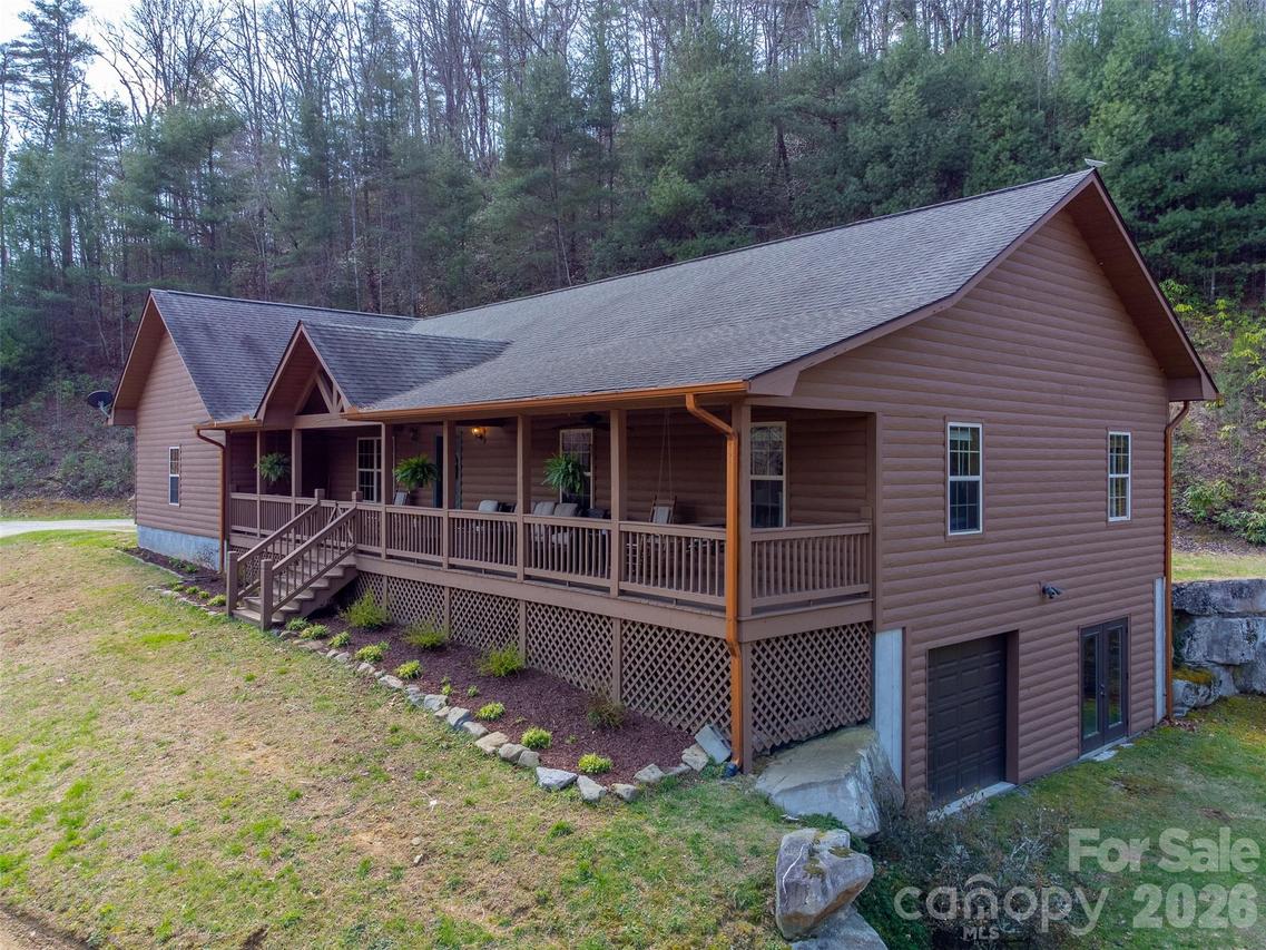 1960 Atoah Rd., Robbinsville, NC 28771