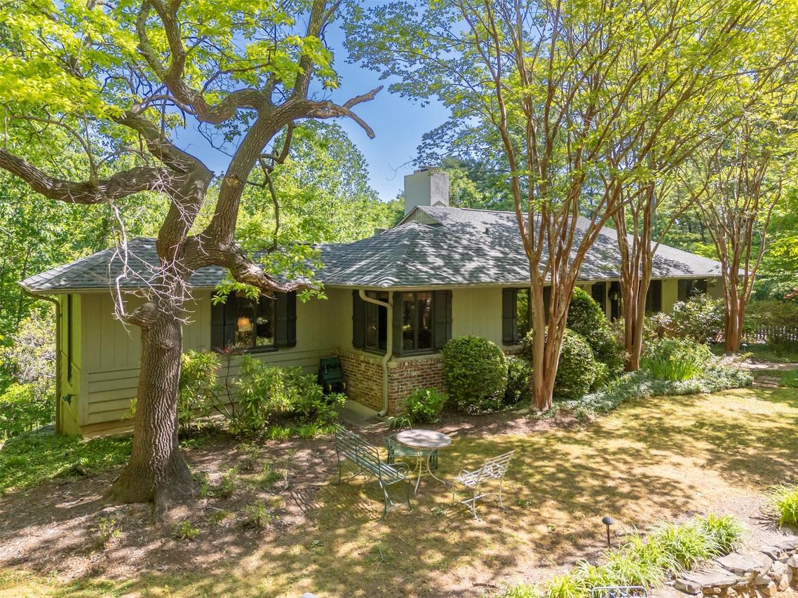 484 Sourwood Ridge Rd., Tryon, NC 28782