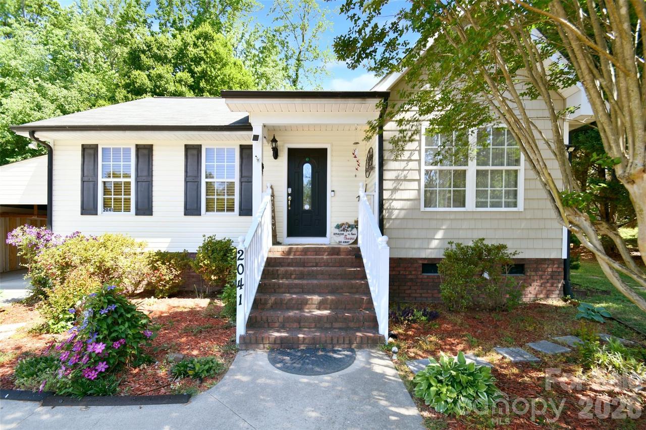 2041 Brantley Creek Dr., Kannapolis, NC 28083