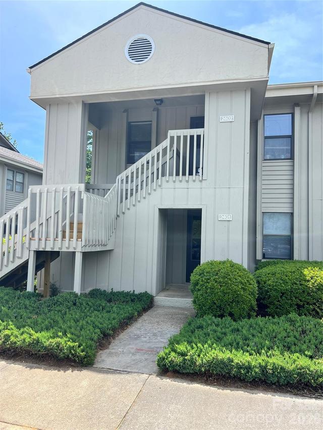 2401 Abbey Cir., Asheville, NC 28805