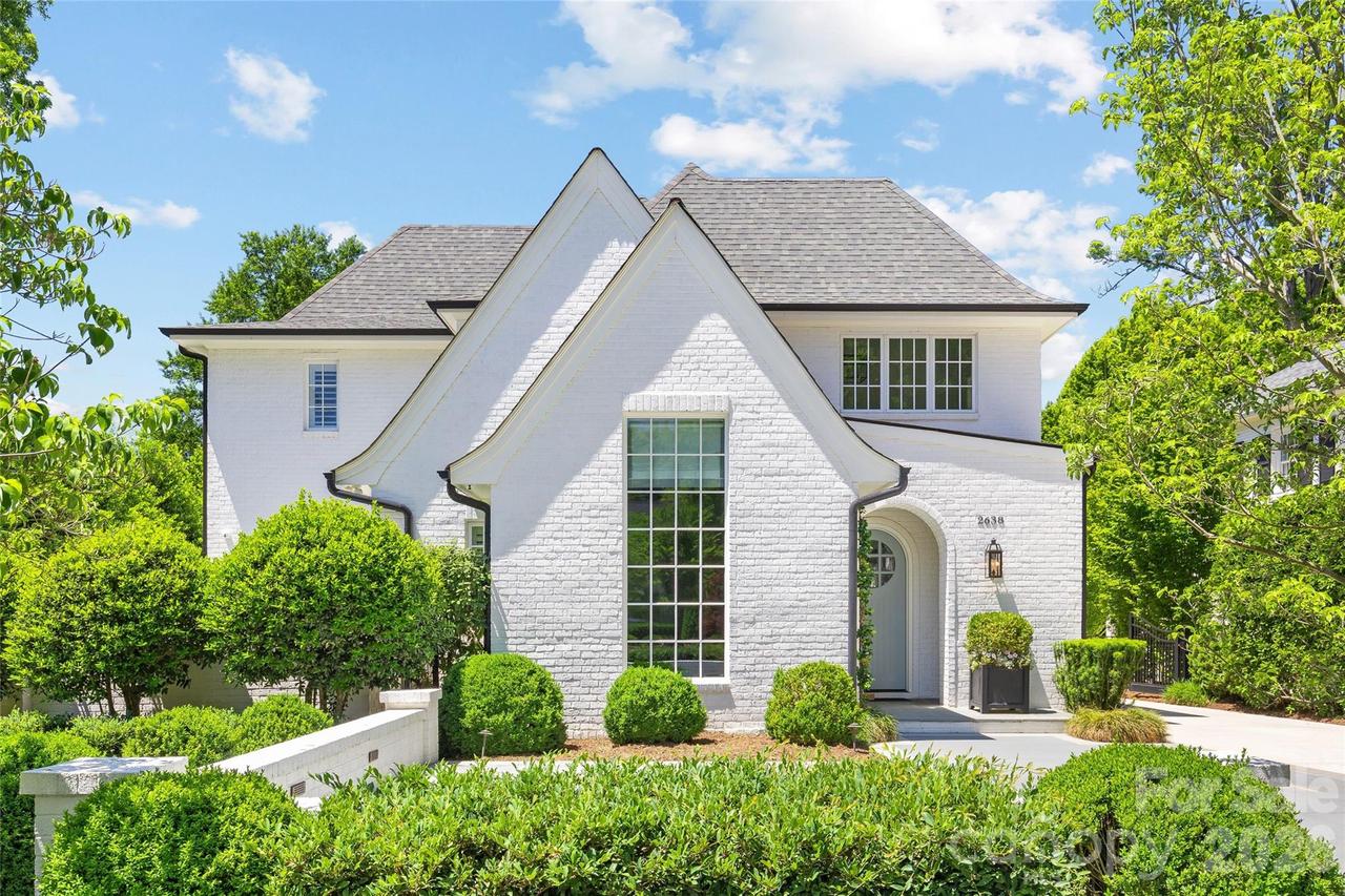 2638 Hampton Ave., Charlotte, NC 28207