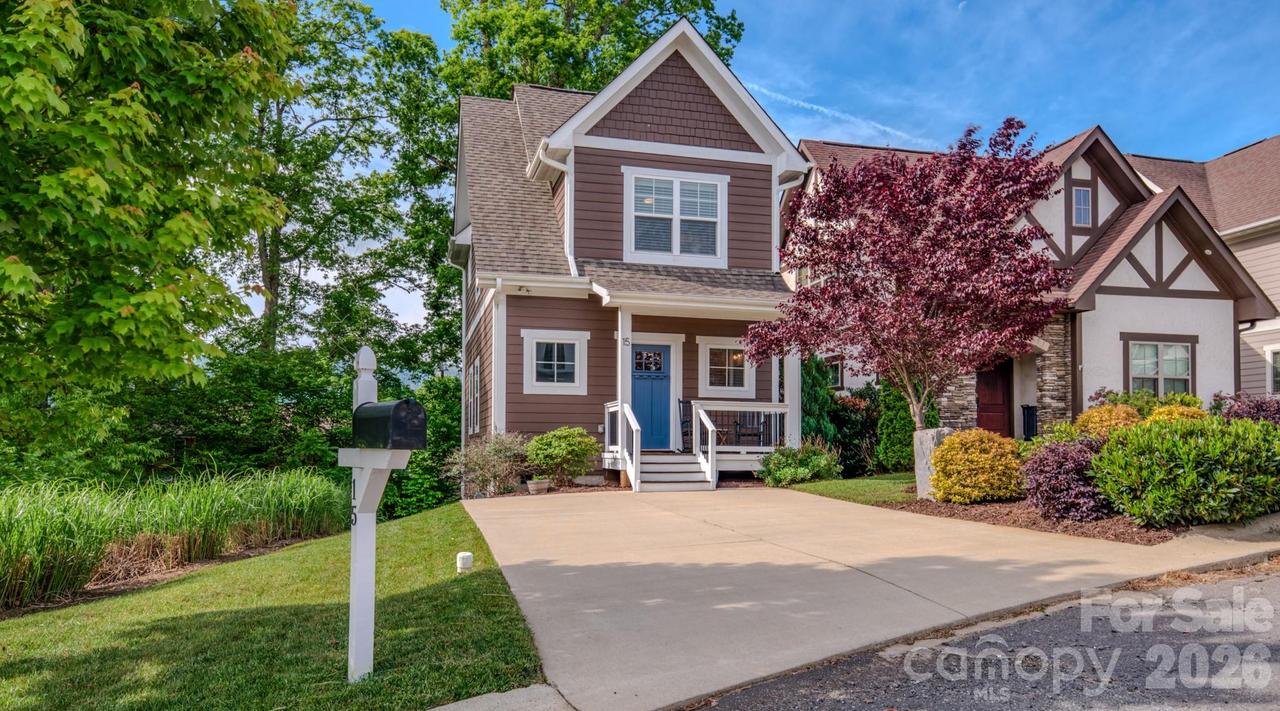 15 Tudor Way, Black Mountain, NC 28711