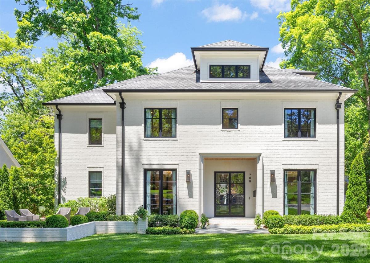 700 Cherokee Rd., Charlotte, NC 28207