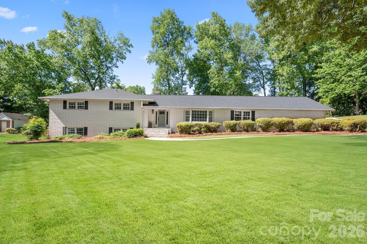 3713 Saint Regis Dr., Gastonia, NC 28056