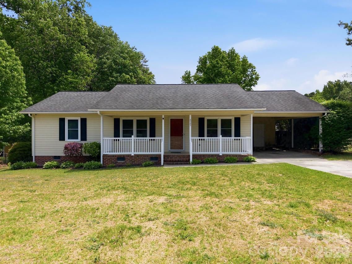 425 Catawba Dr., Salisbury, NC 28147