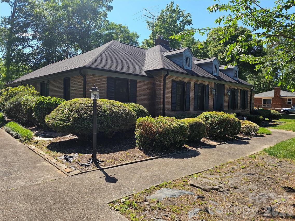 1108 Oak Hill Dr., Monroe, NC 28112