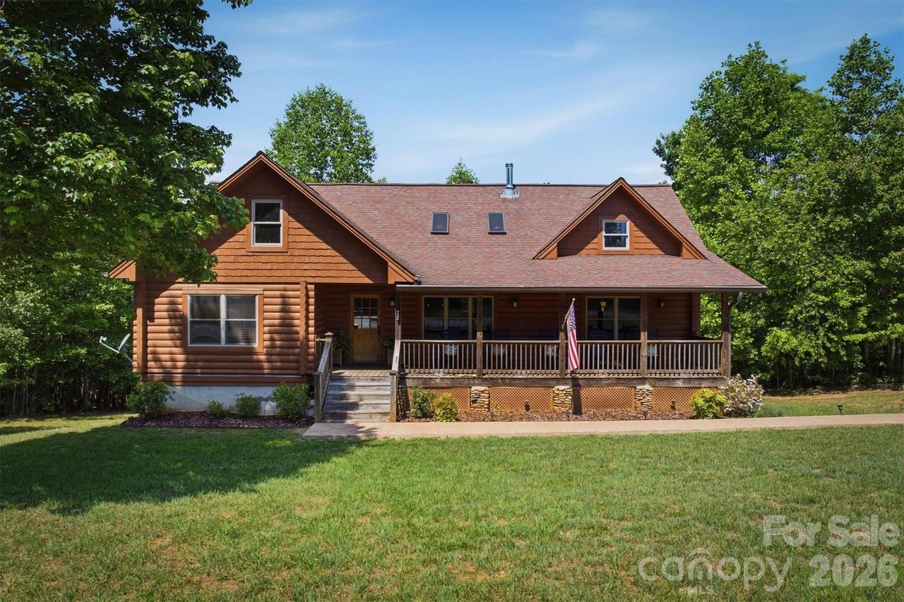 732 Grandview Peaks Dr., Nebo, NC 28761