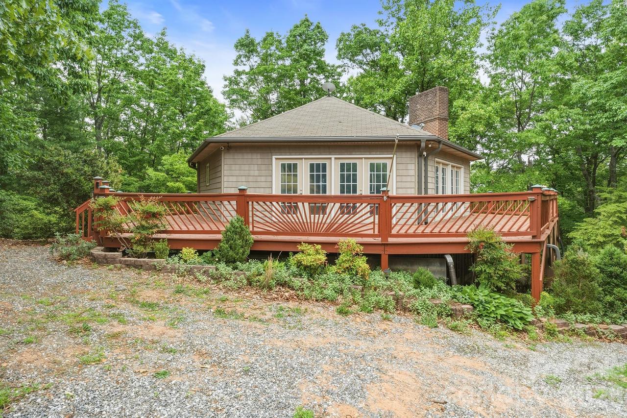 3190 Holly Rd., Connelly Springs, NC 28612