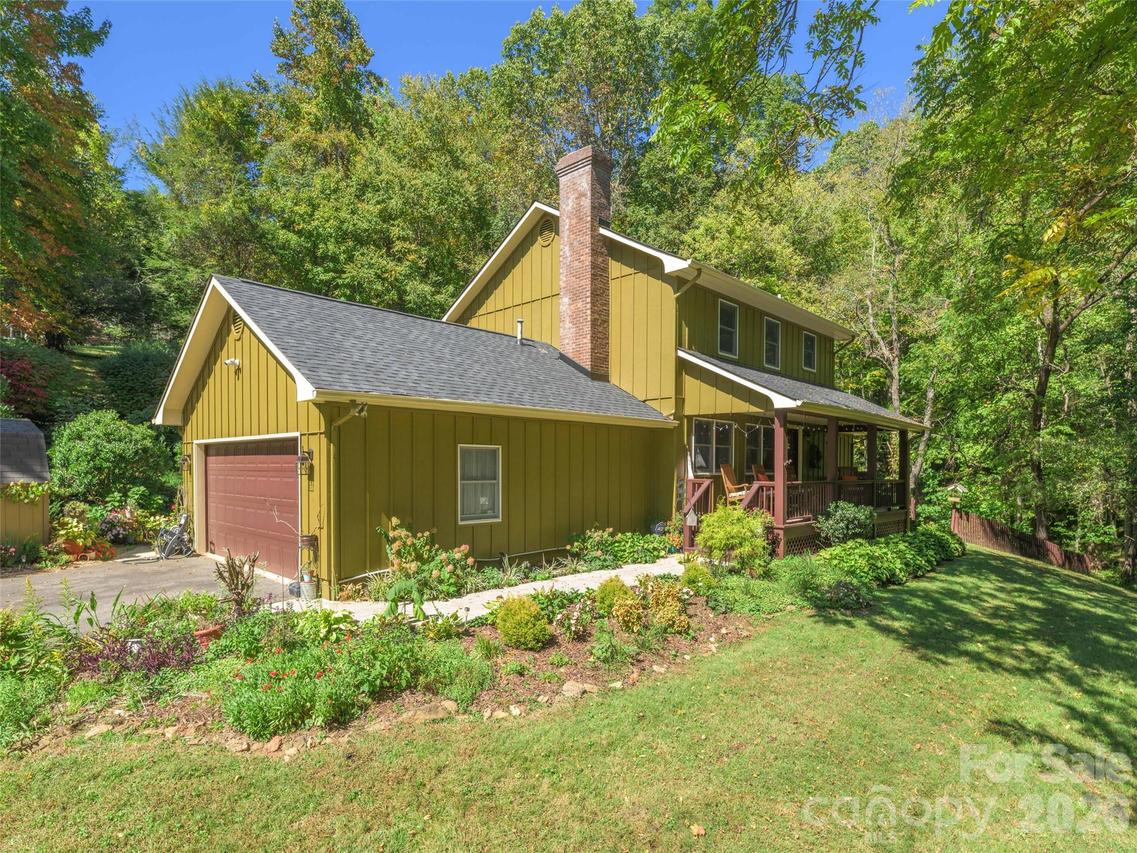 300 Kelly Springs Rd., Waynesville, NC 28786