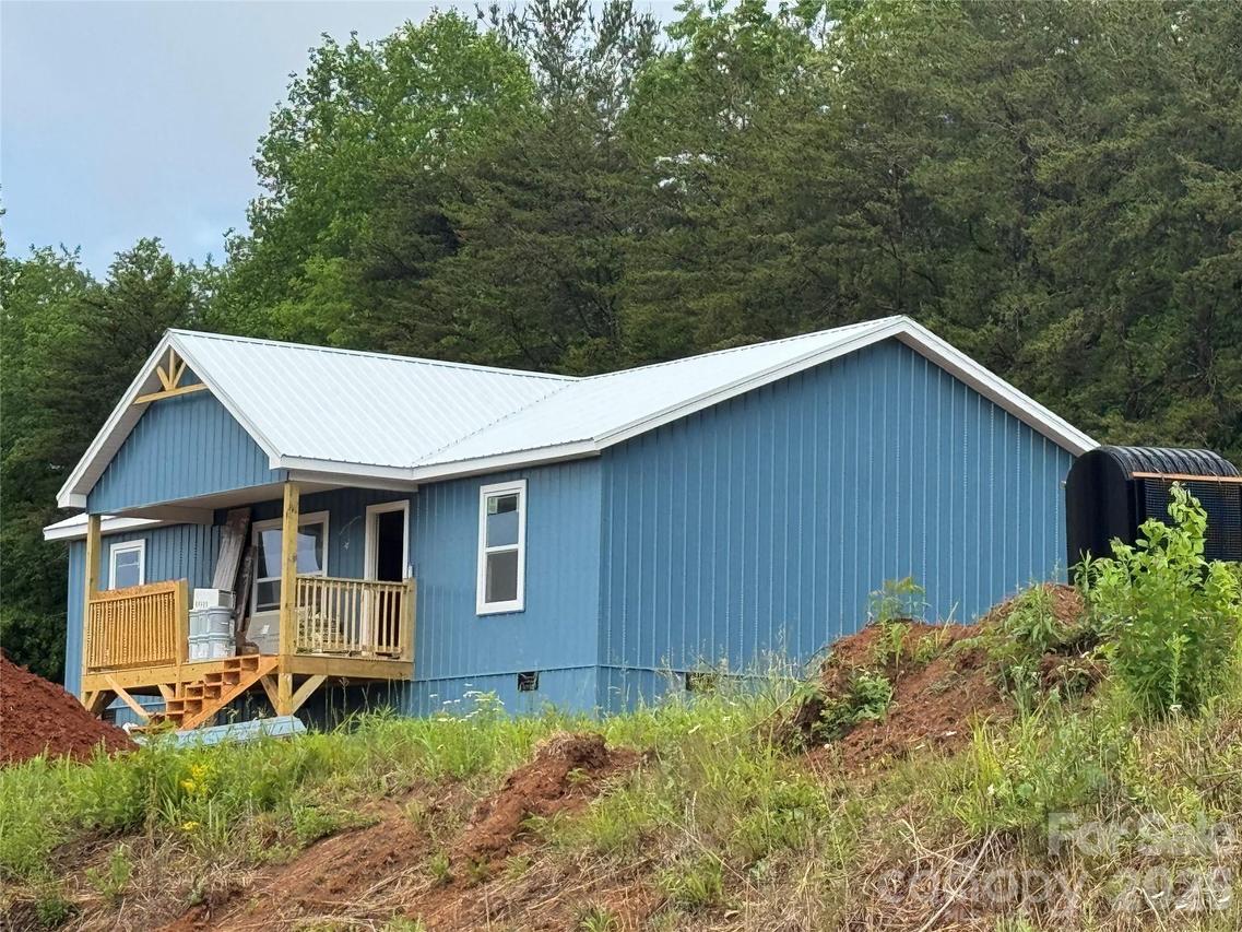 2020 Bailey Dr., Hickory, NC 28601