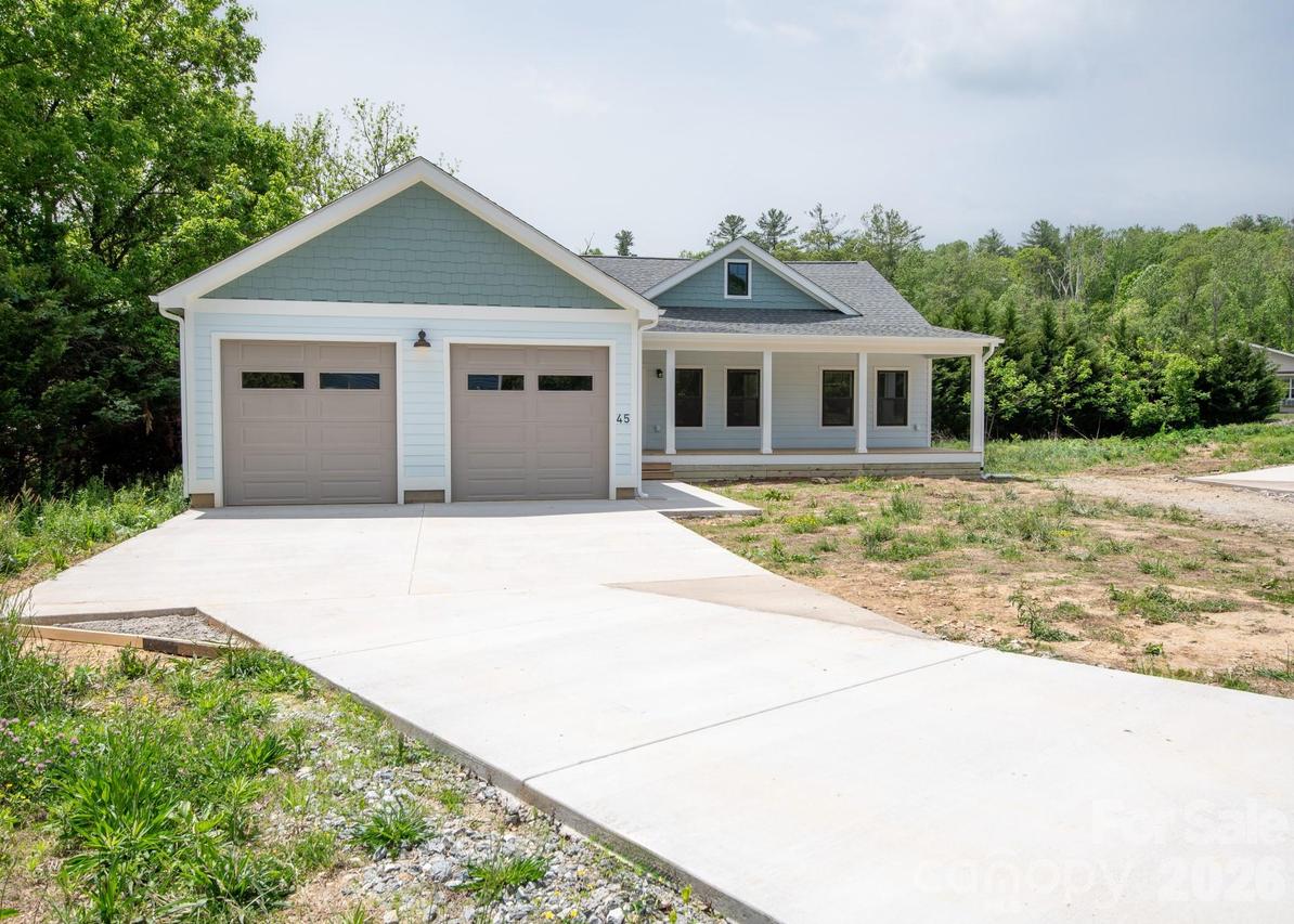 45 Gash Cove Rd., Hendersonville, NC 28791