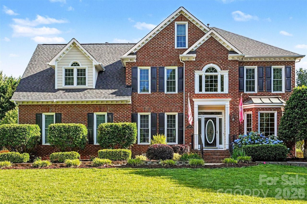 7068 Kidwelly Ln., Matthews, NC 28104